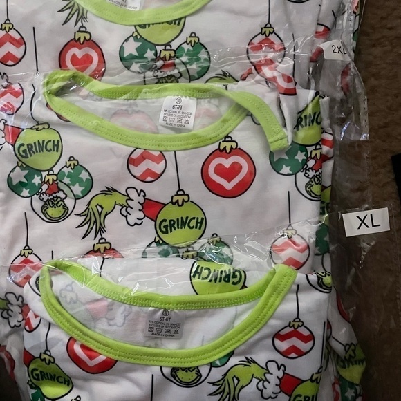 GRINCH Christmas girl pajamas set - Picture 7 of 8